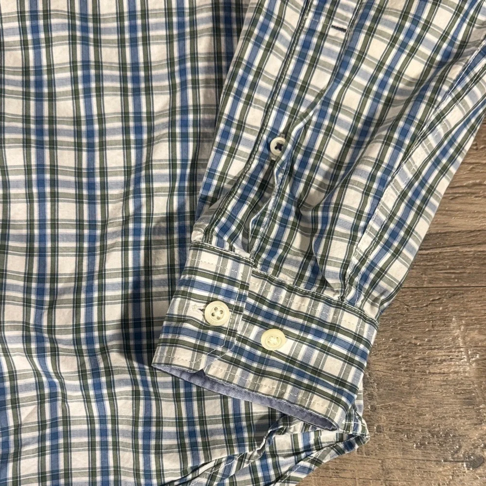 Banana Republic Slimfit Blue Green & White Plaid Button Down Short - Size S